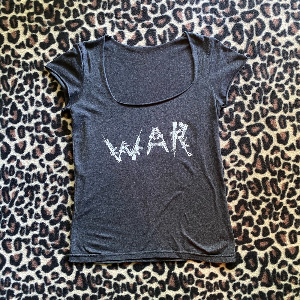 WAR Graphic tee